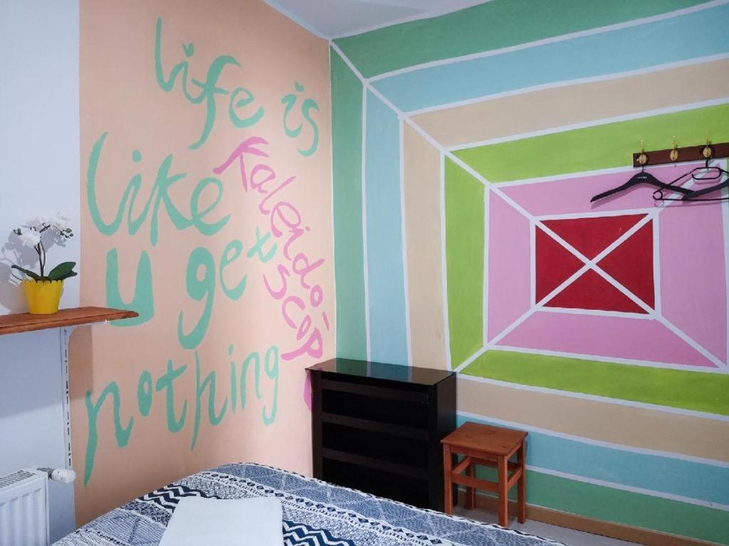 Cozy Rooms With Share The Bathroom And Kitchen بروكسل المظهر الخارجي الصورة