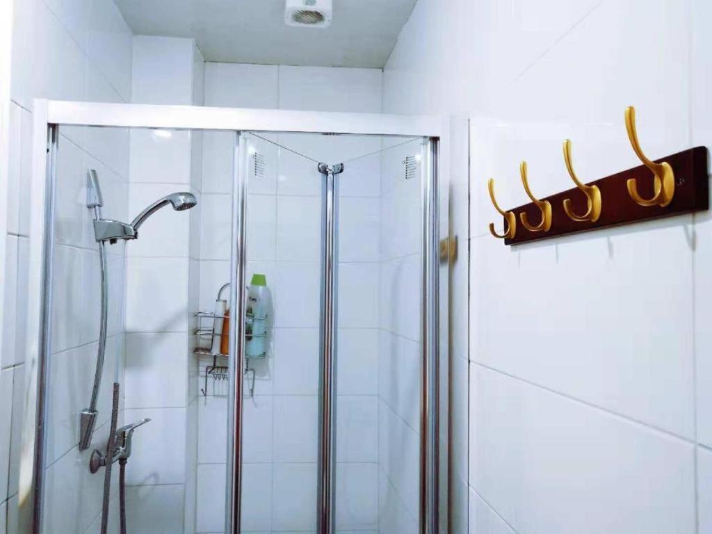 Cozy Rooms With Share The Bathroom And Kitchen بروكسل المظهر الخارجي الصورة